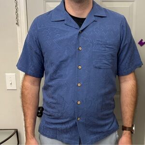 Men's Casual 100% Silk Button-Down Shirt in Blue